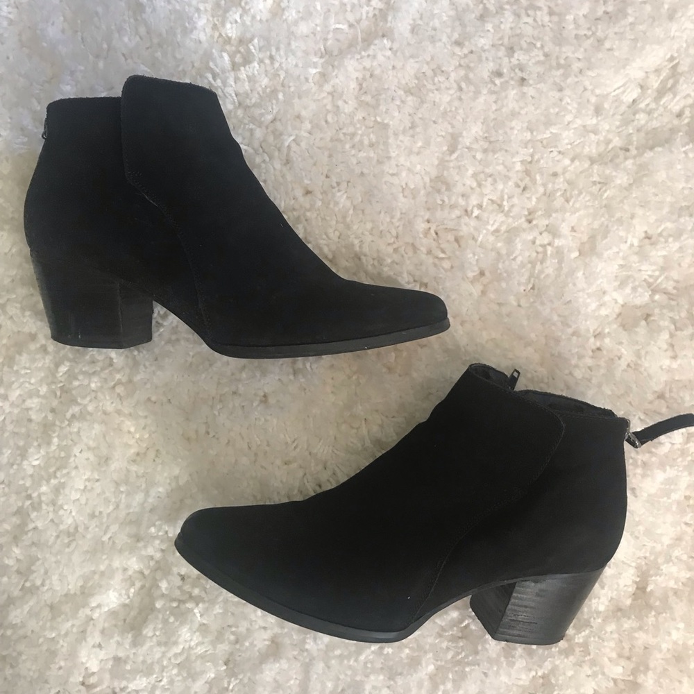 Sole Society black suede booties